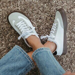 Bohempia Felix Wide 40W Barefoot Minimalist Zero Drop Sneaker